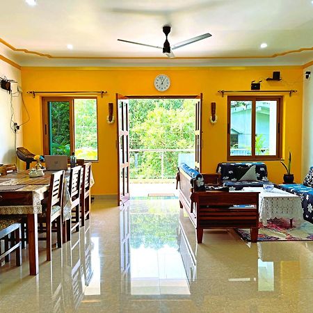 Happy Moon Homestay Aldona Dış mekan fotoğraf