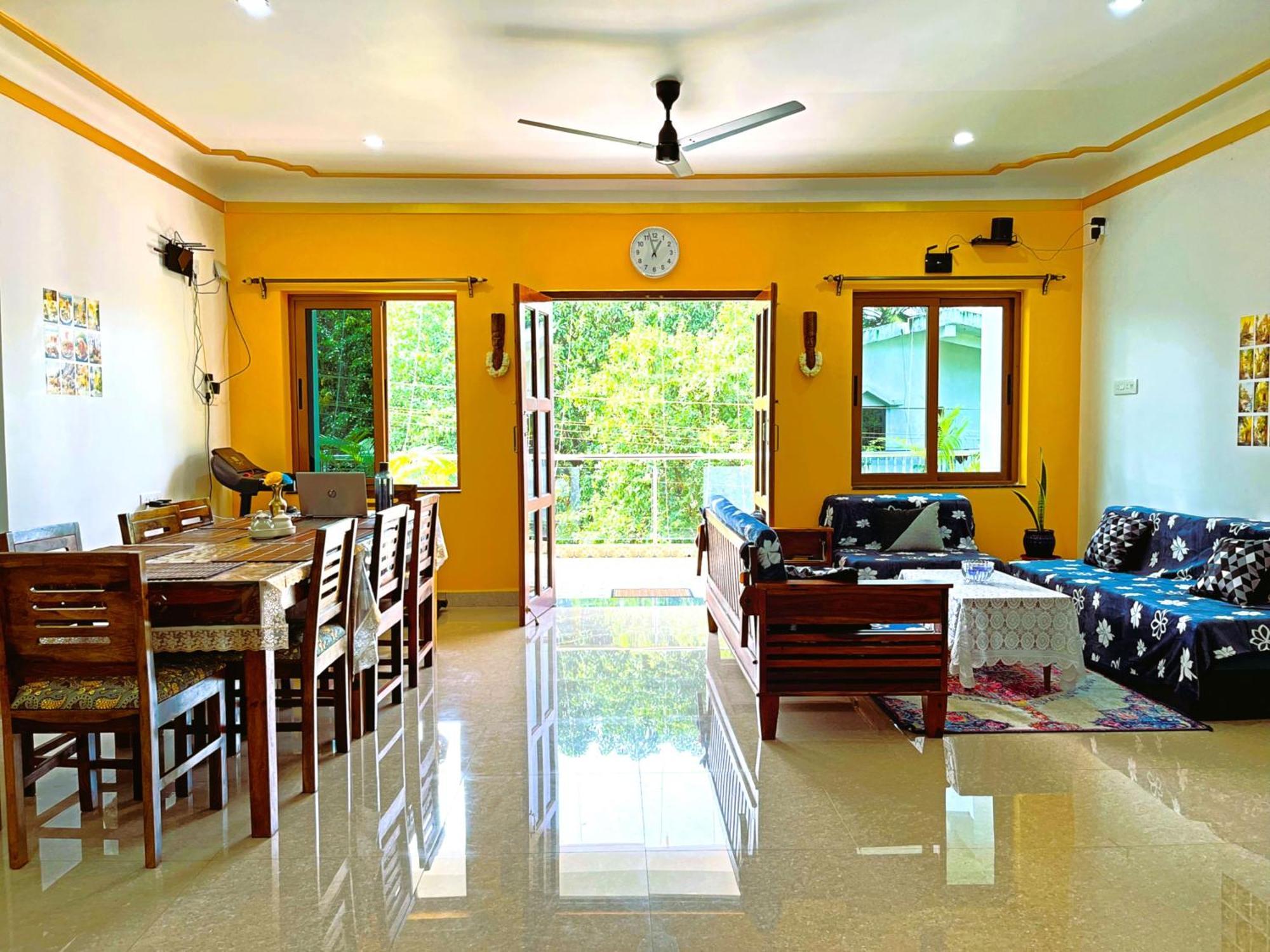 Happy Moon Homestay Aldona Dış mekan fotoğraf